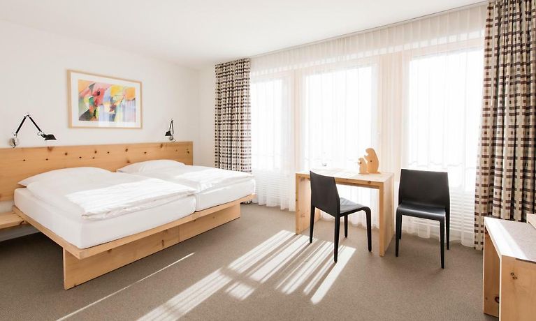 Hauser Swiss Quality Hotel St Moritz Book Modern